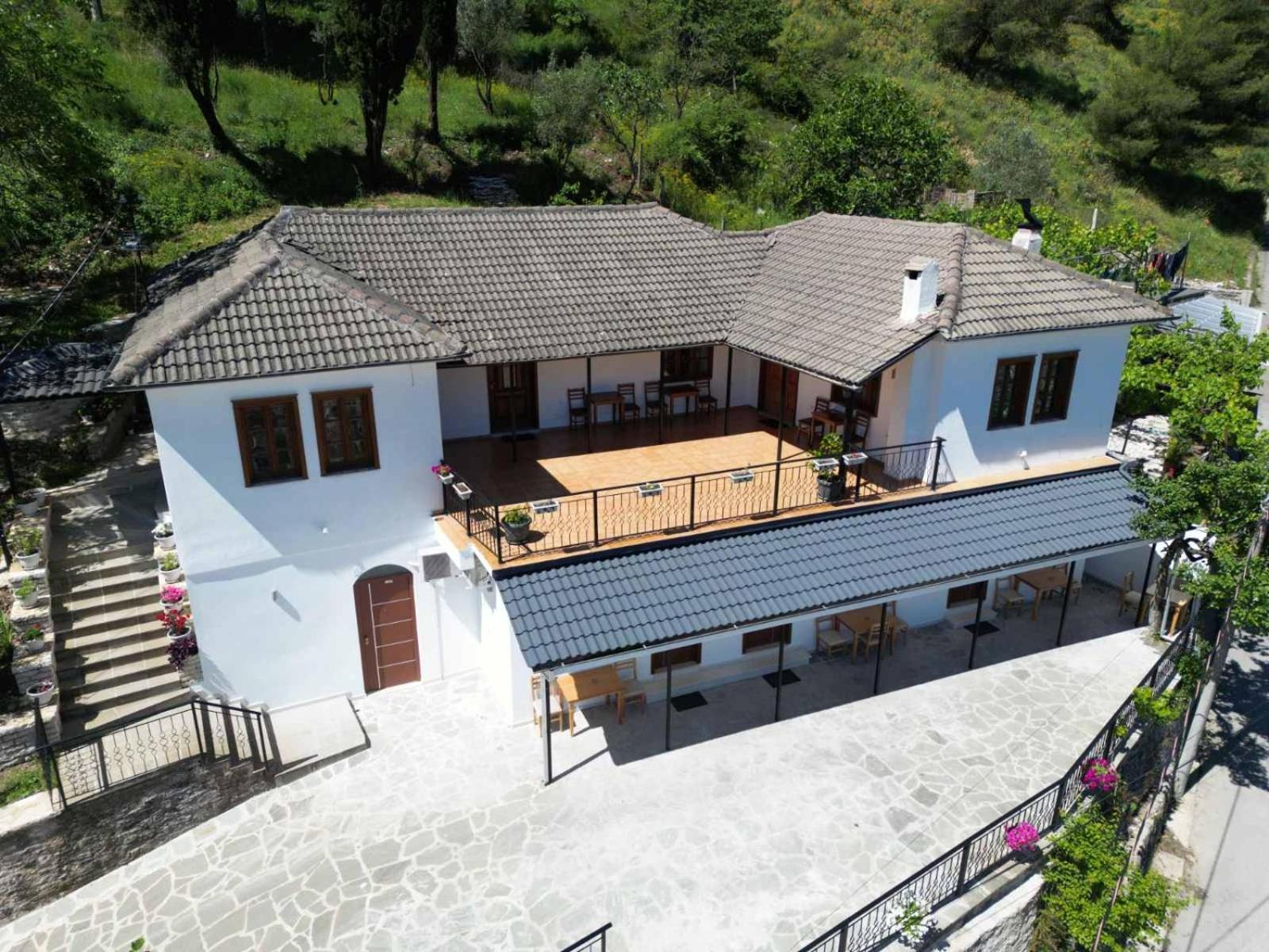 Emblematic House 4 Privat overnatting Gjirokastër